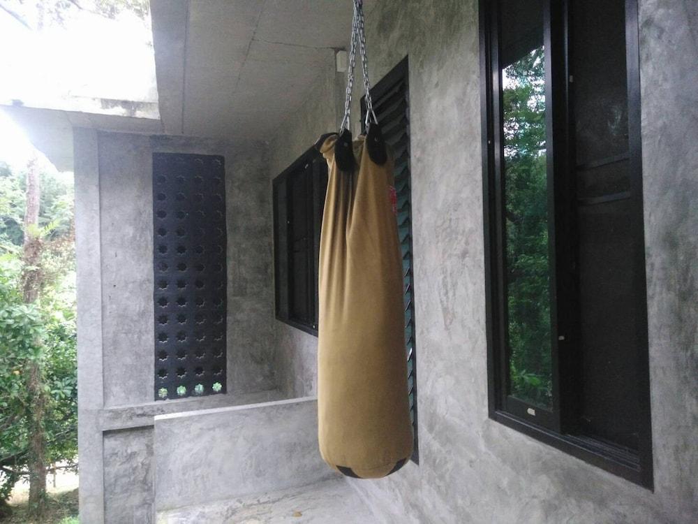 Phuchada Residence Nai Yang Beach Extérieur photo