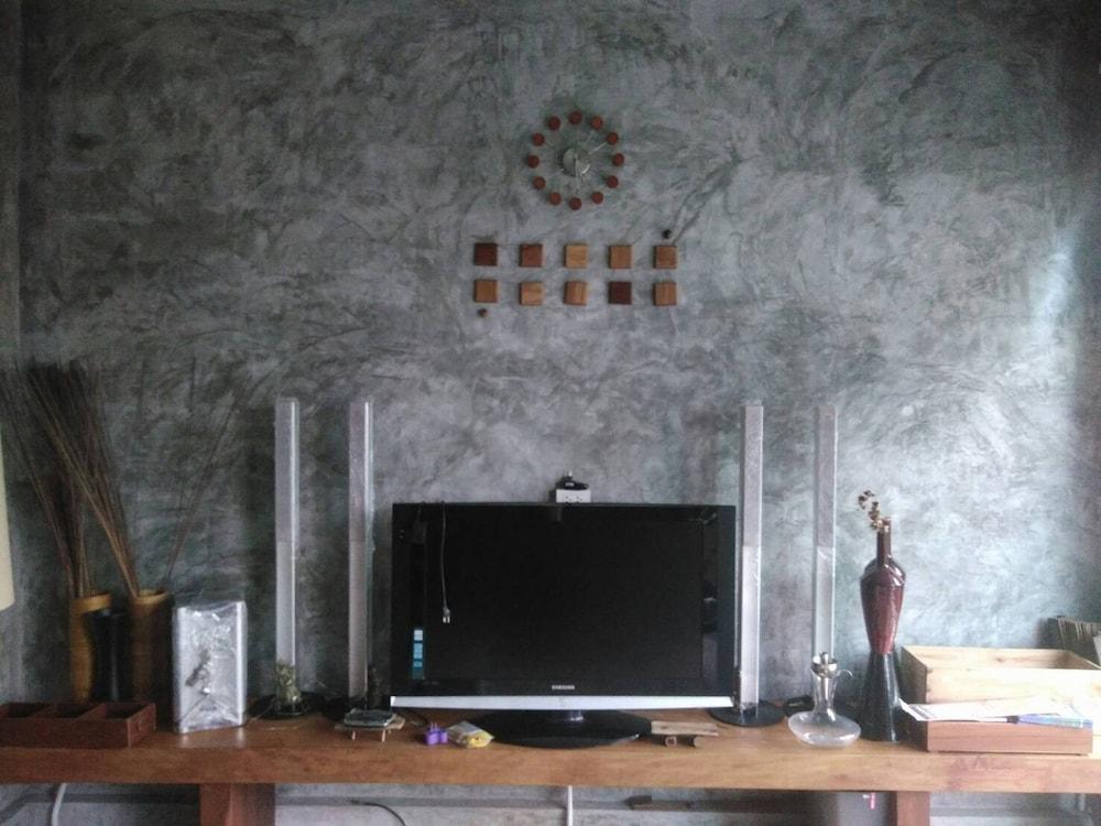 Phuchada Residence Nai Yang Beach Extérieur photo