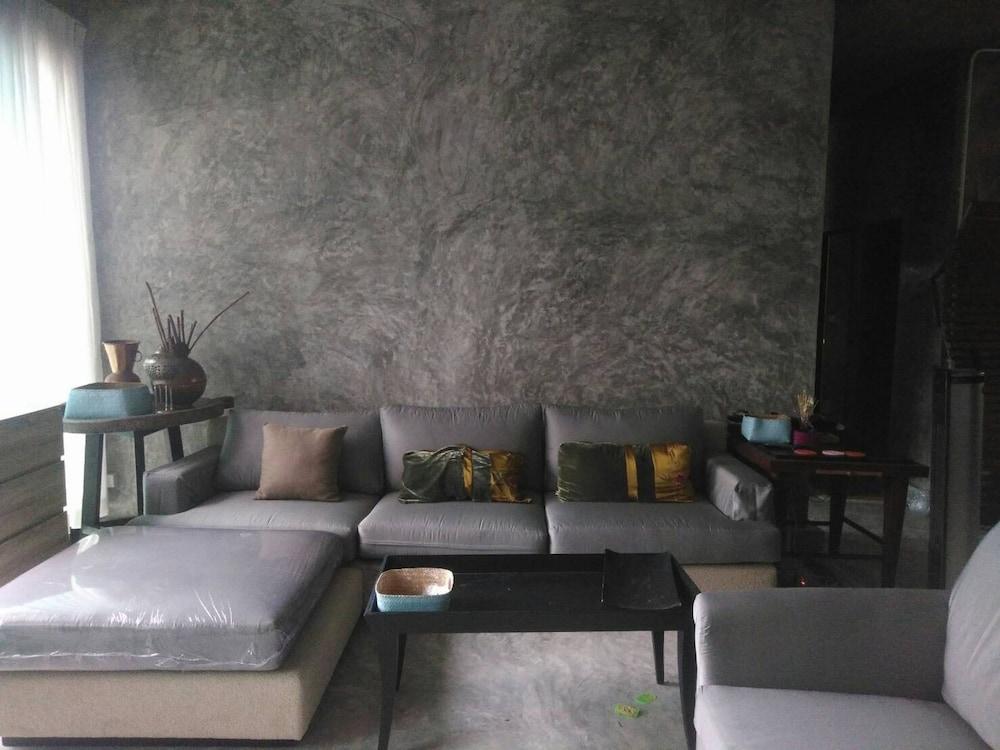Phuchada Residence Nai Yang Beach Extérieur photo