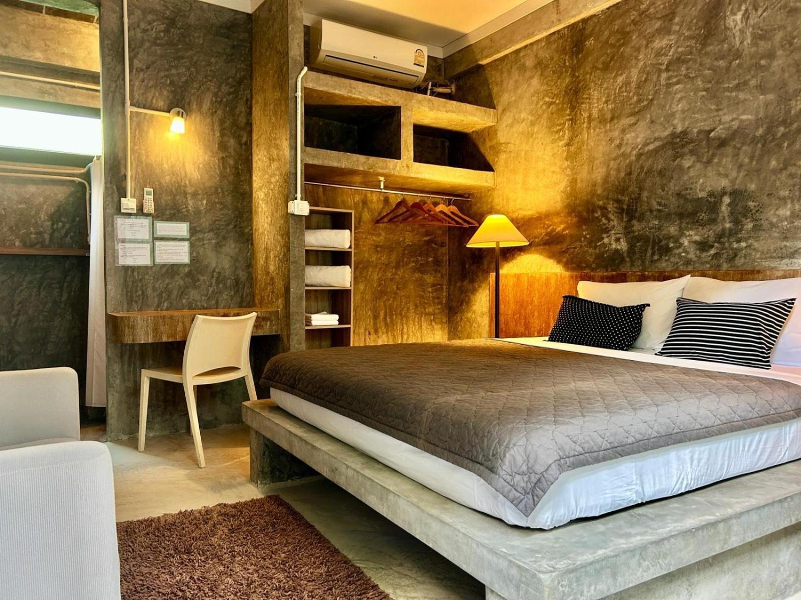 Phuchada Residence Nai Yang Beach Extérieur photo