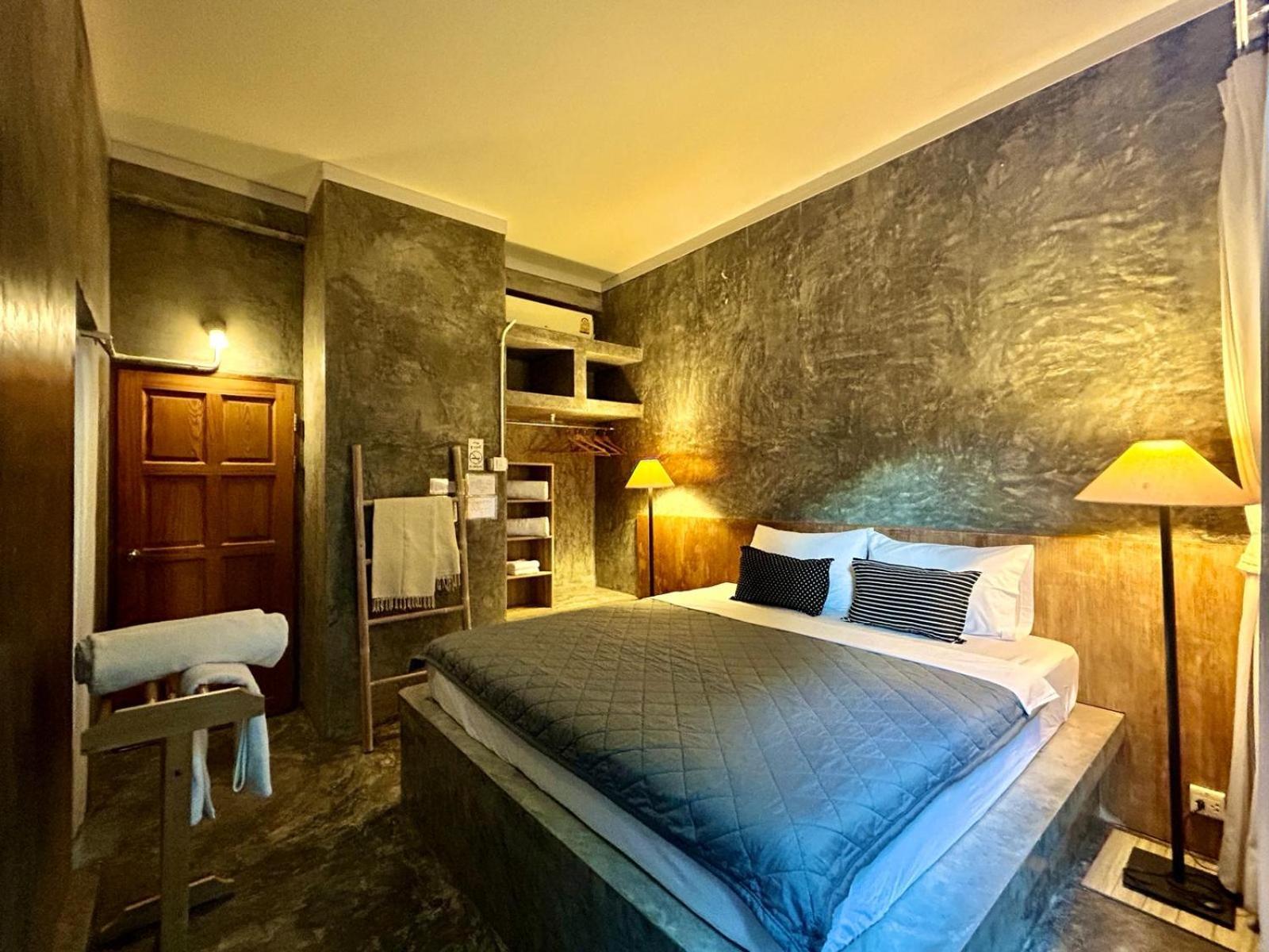 Phuchada Residence Nai Yang Beach Extérieur photo