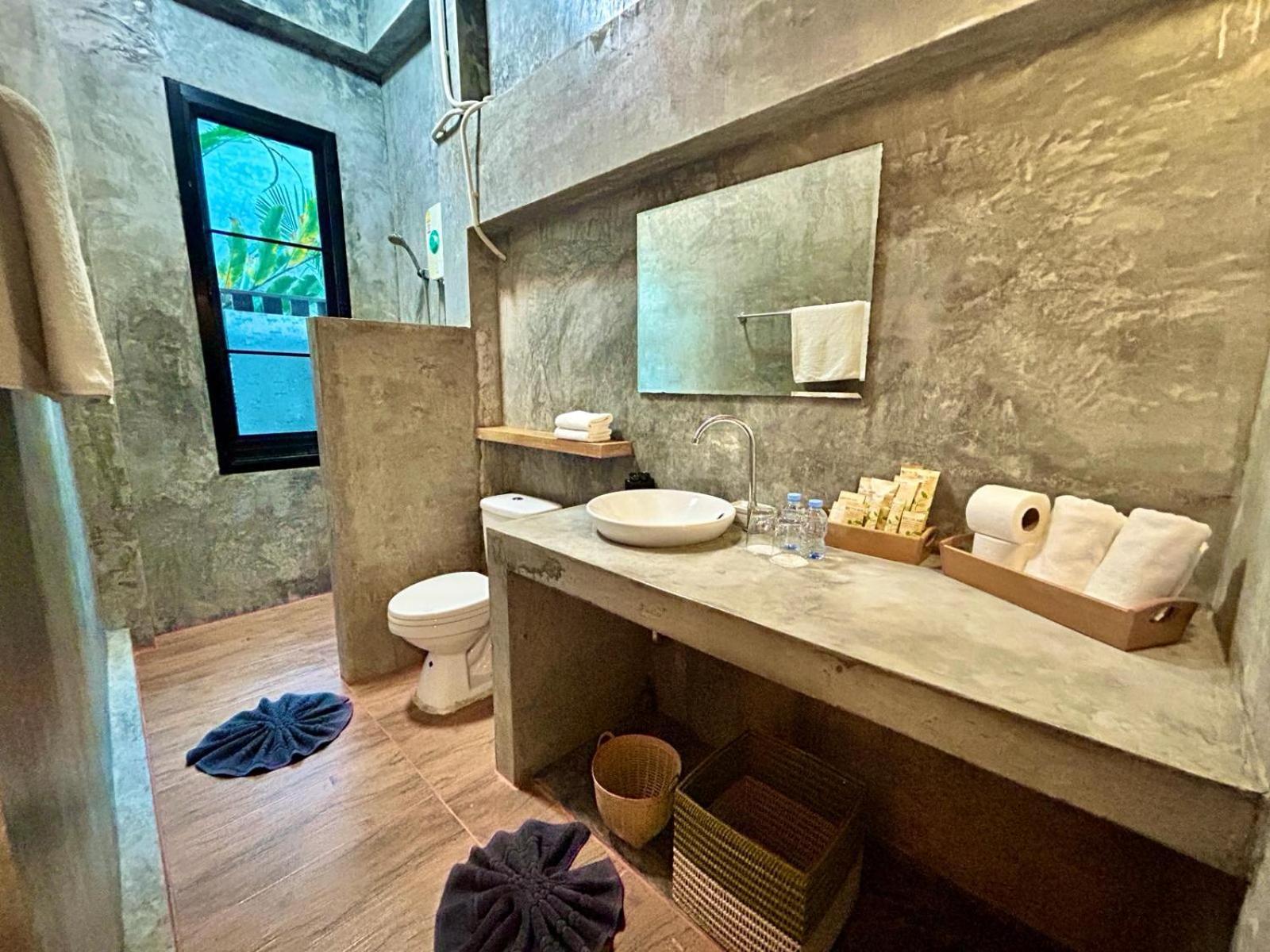 Phuchada Residence Nai Yang Beach Extérieur photo